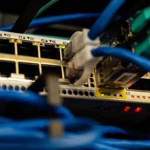客户来访该连哪个无线网？企业访客网与办公网分开使用指南